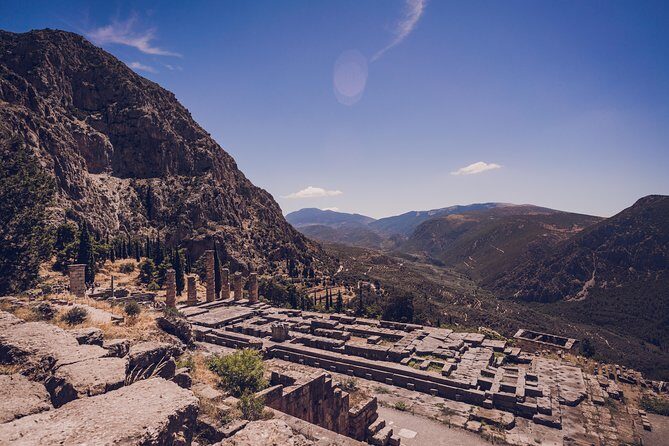 2-Day Tour to Delphi & Meteora with Guide and Tickets From Athens - Switching guides at 13:30: how to use the changeover well