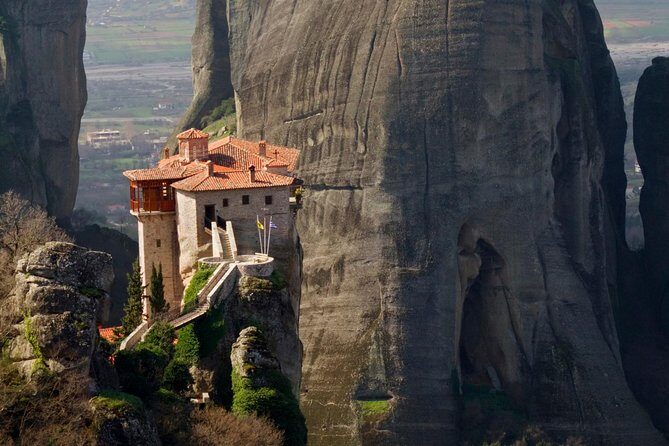 2-Day Tour to Delphi & Meteora with Guide and Tickets From Athens - Bus comfort, breaks, and the photo-factor