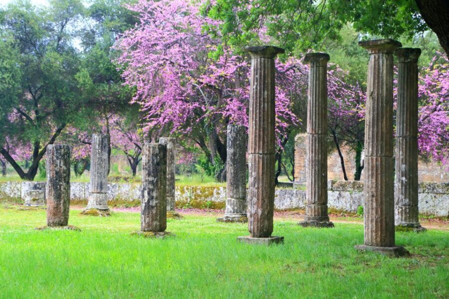 3-Day Ancient Greek Archaeological Sites Tour from Athens - What the included meals and hotel setup mean for you