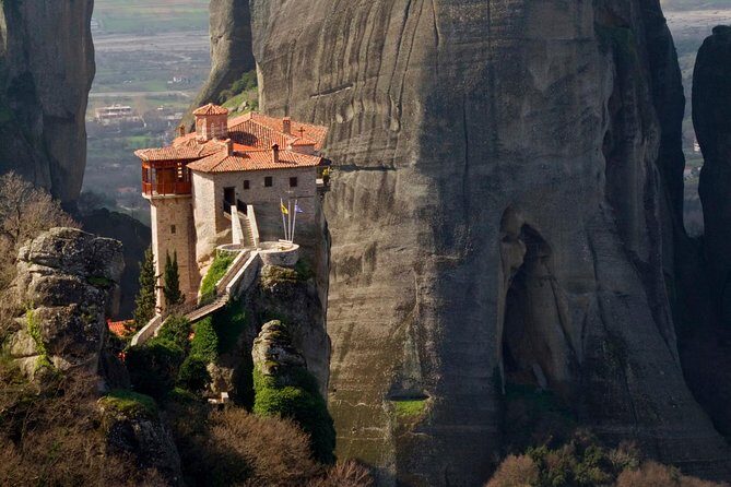 3-Day Trip to Delphi and Meteora from Athens - Guided Context: Why the Right Guide Makes Delphi Feel Real