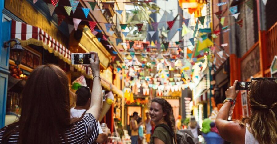Athens: 2.5-Hour Private City Tour Off the Beaten Track - Key moments worth planning for