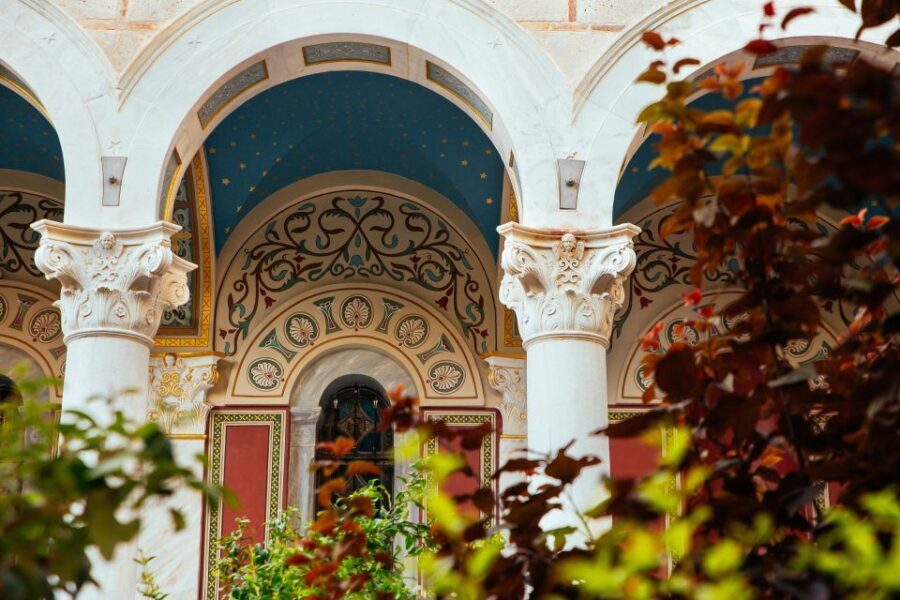 Athens: 2.5-Hour Private City Tour Off the Beaten Track - How the guide makes the tour feel personal