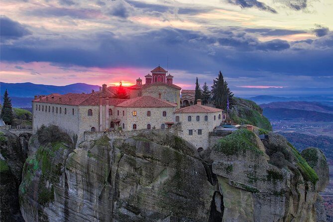 Athens: 3 days 2 nights Meteora with small size tours & hotel - Day 1 in Meteora: early sights, then a quieter evening mood
