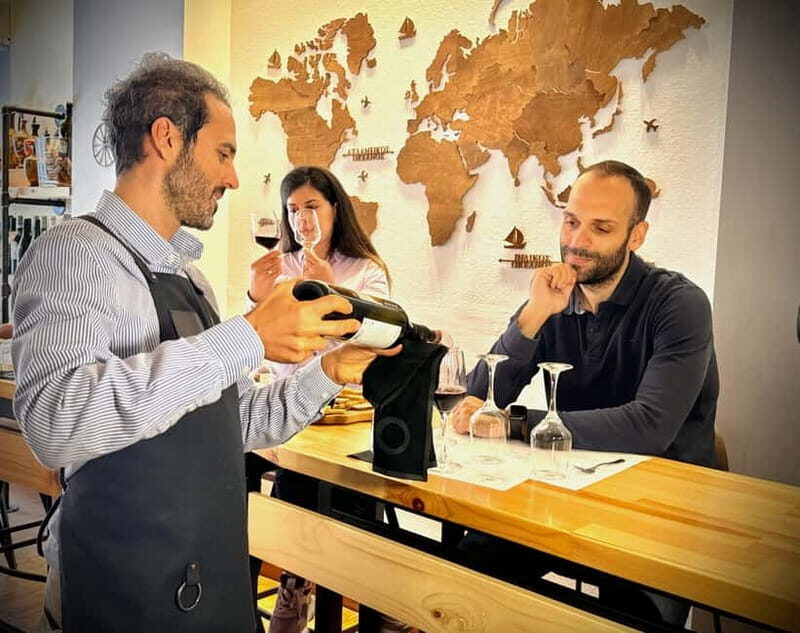 Athens: Acropolis Wine Tasting with Cheese and Olives - How the Guide Teaches Wine Evaluation (Practical Tips You Can Use)