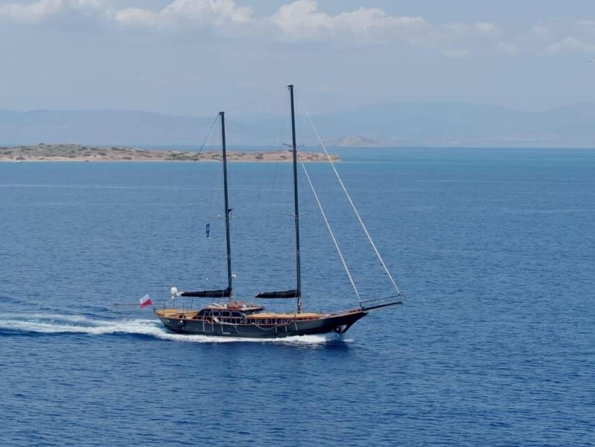 Athens: Agistri, Metopi & Aegina Cruise with Meals & Drinks - The Crew and On-Board Service: Why People Rate This So Highly