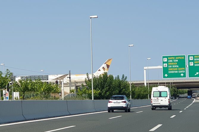 Athens Airport Private Transfer by Mercedes-Benz E Class Wagon to City Center - The drive into Athens city center: what you can expect on the road