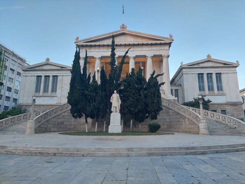 Athens: City Highlights Nighttime Walking Tour in Spanish - Panathenaic Stadium at night: the first Olympic stadium feeling real
