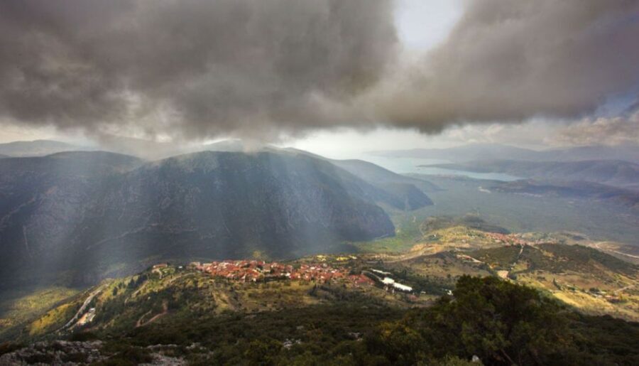 Athens: Delphi, Corycian Cave, and 300 Battlefield Day Trip - FAQ