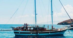 Athens: Full-Day Island Hopping Cruise with Lunch & Transfer - From Central Athens to the Pier: Pickup That Actually Works