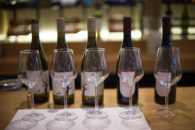 Athens: Greek Wines Tasting with Sommelier and Acropolis Views - It’s 1.5 hours long: the timing sweet spot