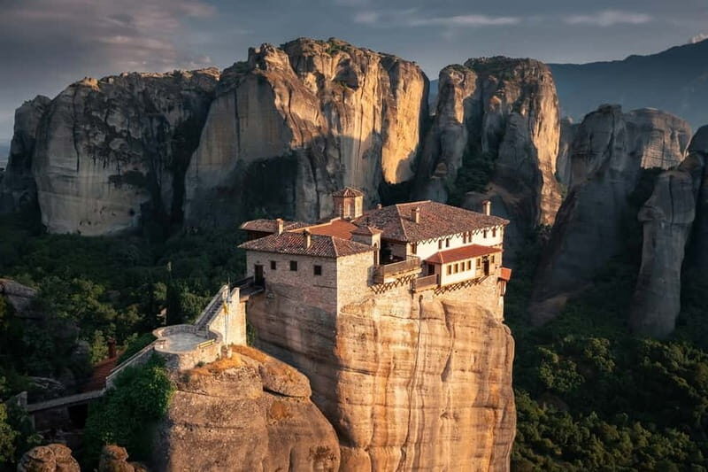 Athens: Guided Tour to Meteora Monasteries & Hermit Caves - Why Meteora works so well with this kind of guided setup