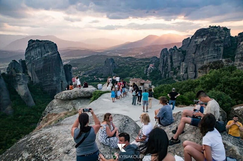 Athens: Guided Tour to Meteora Monasteries & Hermit Caves - How the guides shape the experience: names to watch for