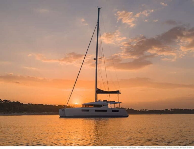 Athens: Half-Day Sunset Catamaran Cruise with Meal & Drinks - Getting to the Meeting Point Near Syntagma Square