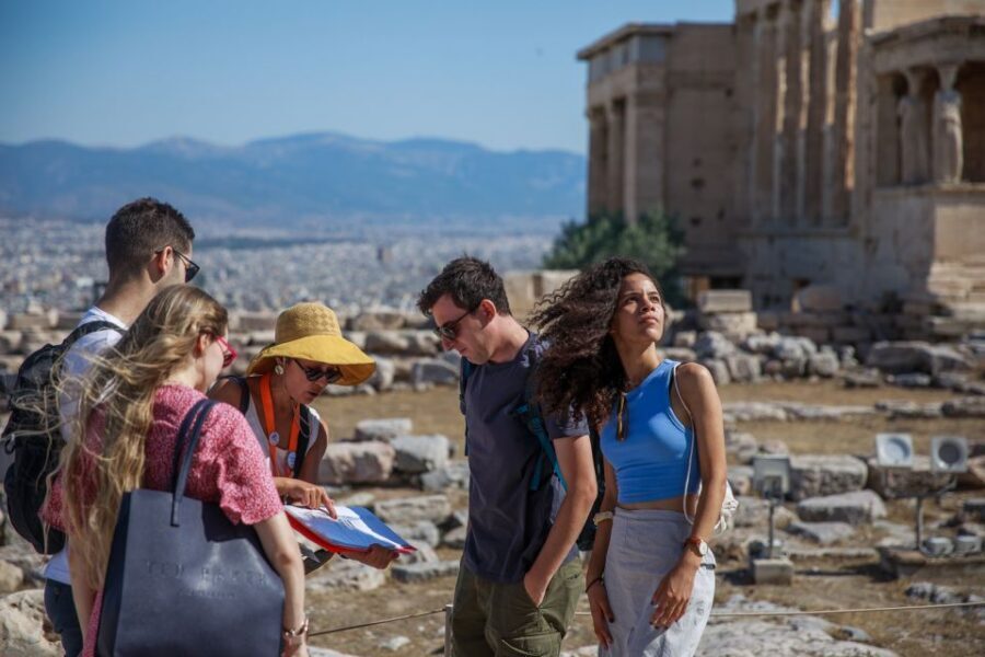 Athens: Highlights and Acropolis Guided Tour - From Syntagma Metro to Parliament Square: a strong start point