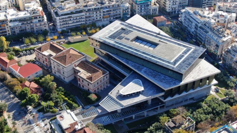 Athens: Hop-On Hop-Off Bus and Acropolis Museum Ticket - How the hop-on hop-off setup actually helps in Athens
