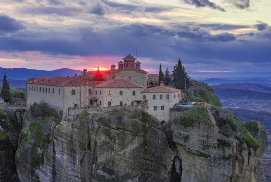 Athens: Meteora 2-Day Trip with Hotel, Sunset & Morning tour - Getting From Athens: Air-Conditioned Bus When Trains Stop
