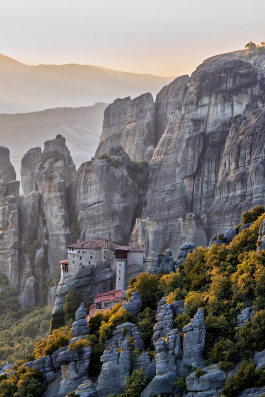 Athens: Meteora Day Trip with Audio Guide and Lunch Option - Two monasteries inside, six on the horizon