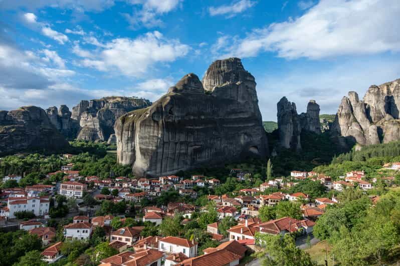 Athens: Meteora Day Trip with Audio Guide and Lunch Option - Kalabaka break: where the day actually starts to feel real