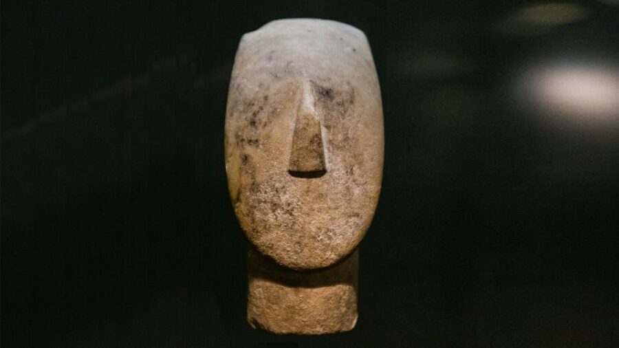 Athens: Museum of Cycladic Art Entry Ticket - Cycladic art at its most iconic: marble figurines and objects from around 2300 BC