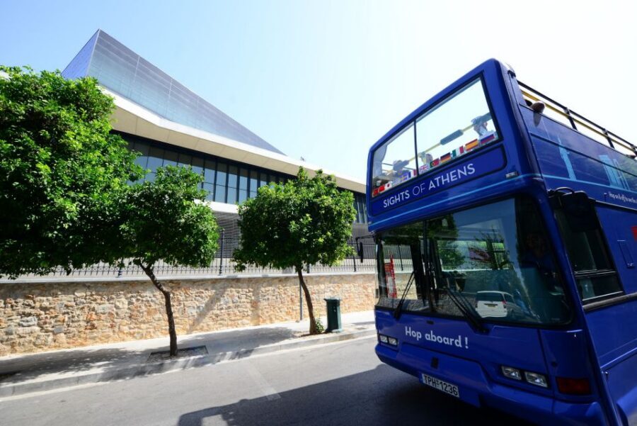 Athens, Piraeus, and Coastline: Blue Hop-On Hop-Off Bus - Orange Line Through Central Athens: Plaka, Zeus, Syntagma, and Monastiraki