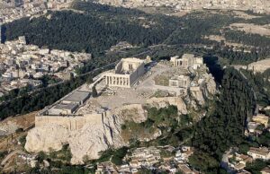Athens: Private 4-Hour Tour with Acropolis and Old Town - Temple of Athena Nike, Erechtheion, and Karyatides: Details That Make It Click