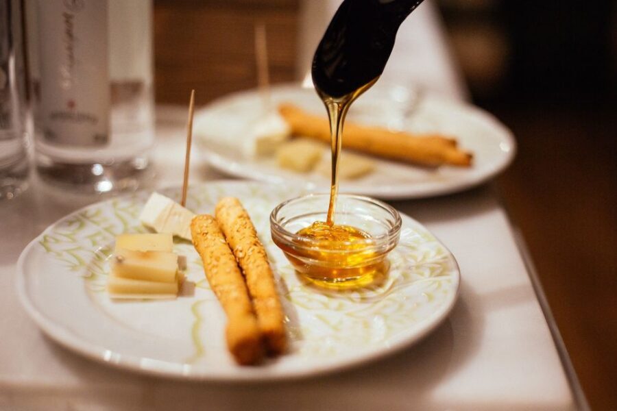 Athens: Private Food Tour – 10 Tastings With Locals - Sweet and Drinks: Finishing Strong Without Wasting Your Appetite