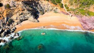 Athens Riviera: Poseidon Temple & Lake Vouliagmeni Day Tour - Meeting at Patisserie Artemis and settling into the drive south