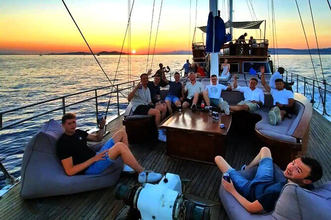 Athens Riviera Sunset Cruise with Snacks and Drinks Included - Glyfada Beach and the Astir Palace area: coastal variety, not just one long loop