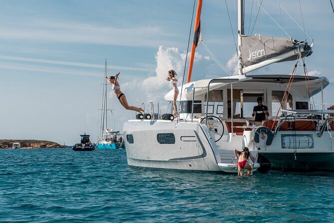 Athens Semi private Morning Catamaran cruise with meal & drinks - The onboard lunch: Greek comfort that’s more than a snack