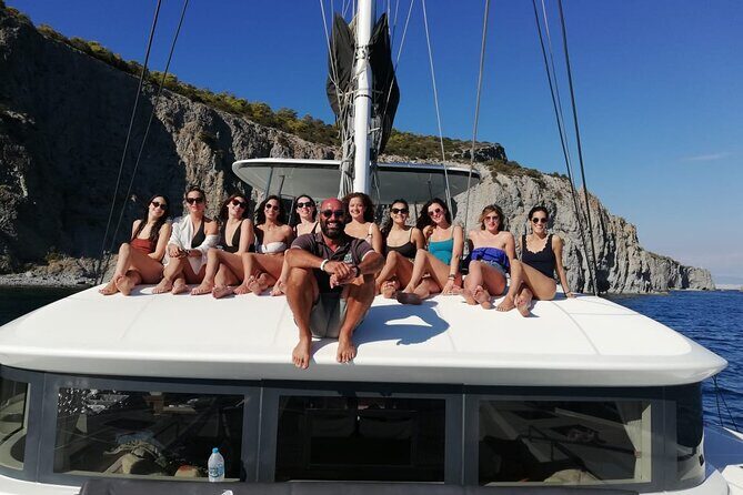 Athens Semi private Morning Catamaran cruise with meal & drinks - Drinks and water: what’s included, and what isn’t