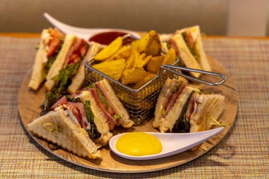 Athens: Swimming Cruise with Lunch, Wine & Live DJ on Board - Metopi (40 minutes): the quick swim-and-reset break