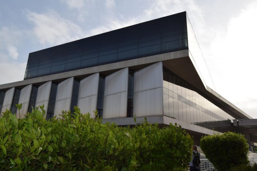 Athens: The Acropolis and Acropolis Museum Tour in German - Should you book this tour or DIY the Acropolis?