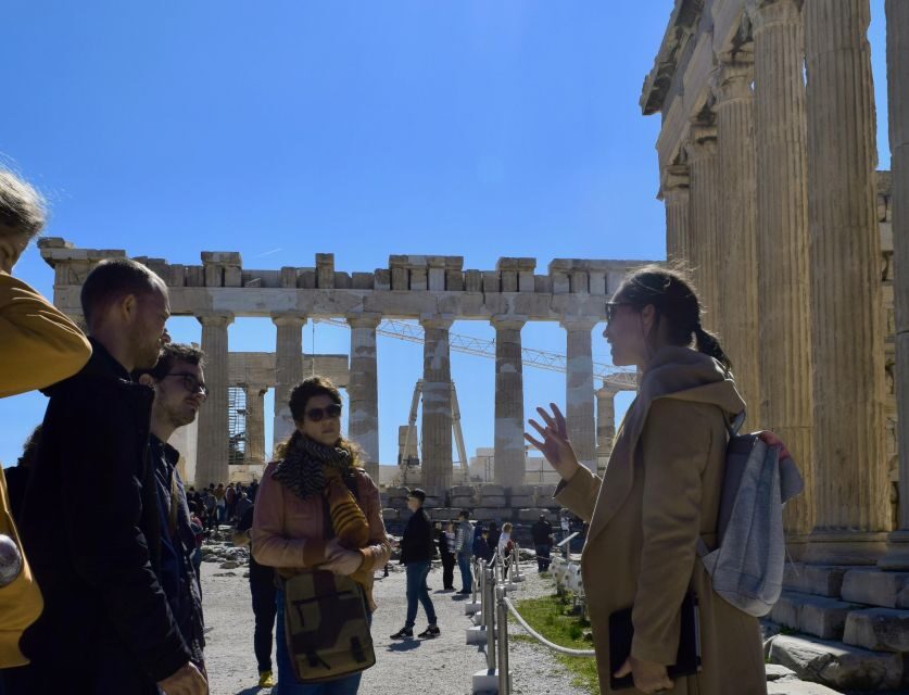 Athens: The Acropolis Guided Walking Tour in Dutch - Meeting at Acropoli Metro and getting your footing right