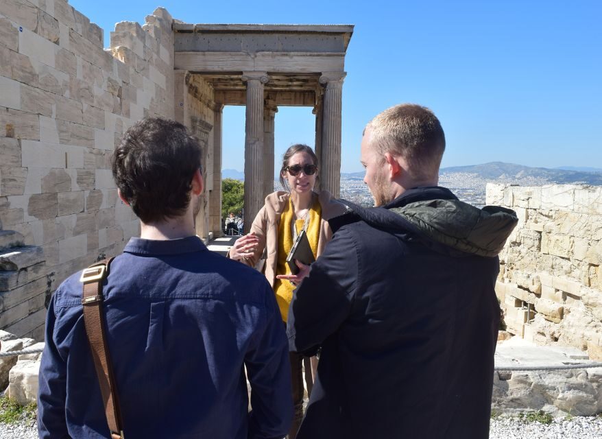 Athens: The Acropolis Guided Walking Tour in Dutch - Propylaea: the monumental gate before the temple skyline