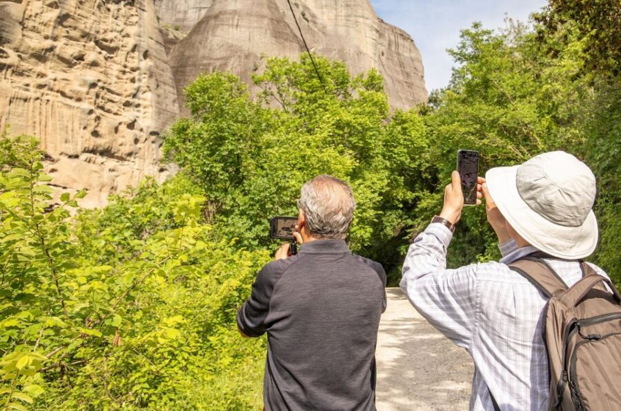 Athens to Meteora: Monasteries & Hidden Caves Bus Tour - Photo stops and monastery viewpoints: where the rock columns steal the show