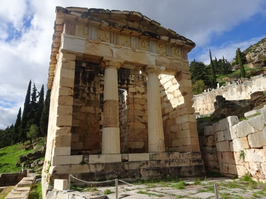 Delphi and Meteora: 2-Day Bus Tour from Athens - Road trip through central Greece: the part you usually skip, but shouldn’t