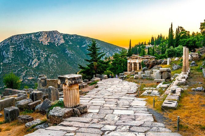 Delphi Full Day Tour - Arachova: A Quick Mountain Town Break Near Delphi