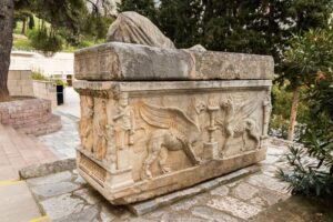 Delphi Small-Group Day Trip From Athens - Delphi Archaeological Site: Where the Oracle Story Takes Shape