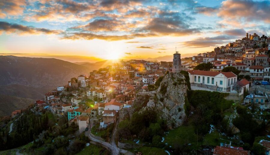 Delphi Small-Group Day Trip From Athens - The Return Route and Arachova’s Quick Photo Break