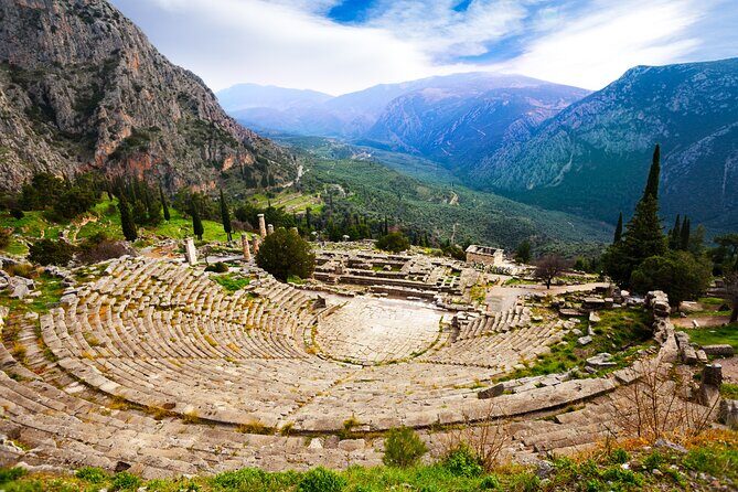 Delphi: Spanish guided one day tour - Why Delphi Feels Special Even on a Tight Day