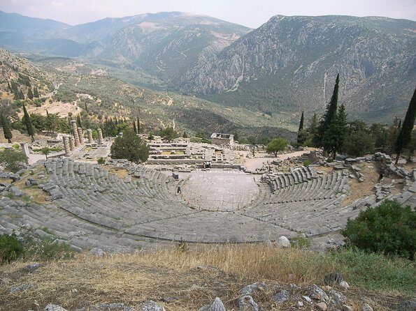 Delphi & Thermopylae Full Day Private Tour from Athens - Stop 1: The Thermopylae drive out of Athens (and why it matters)