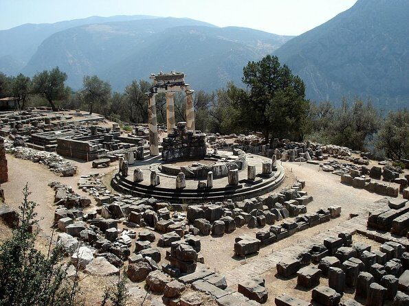 Delphi & Thermopylae Full Day Private Tour from Athens - Stop 3: Thermopylae battlefield and the Hot Gates area