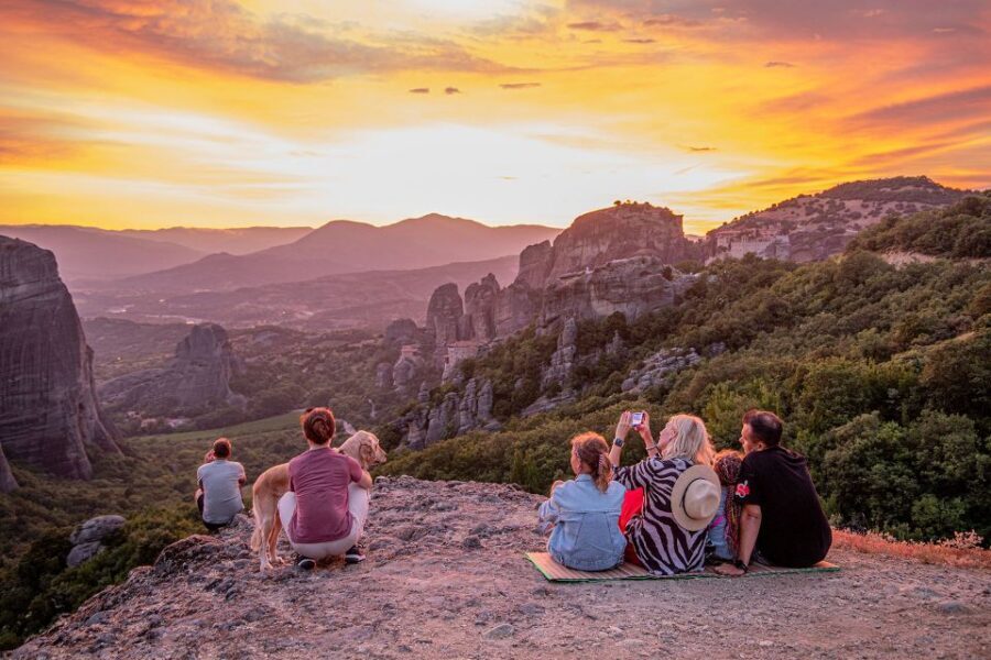 From Athens: 3 Days in Meteora & Delphi with Tours & Hotel - Why Meteora and Delphi feel like a matched pair