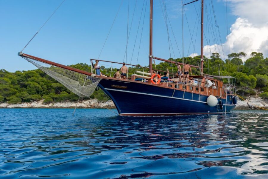 From Athens: Aegina, Agistri and Metopi Day Cruise w/ Lunch - Athenian island day, minus the ferry circus