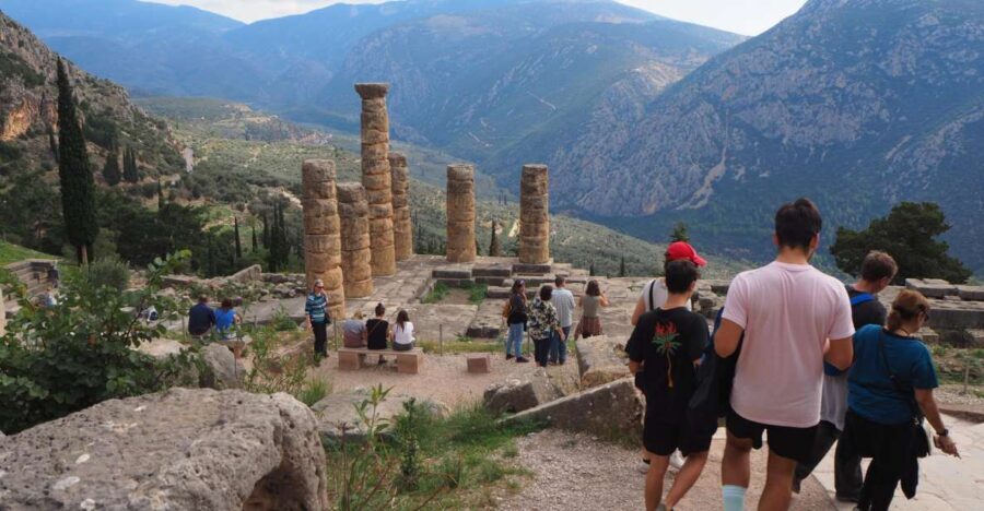From Athens: Day Tour to Delphi - Omphalos and Apollo’s sanctuary ruins: what you actually see