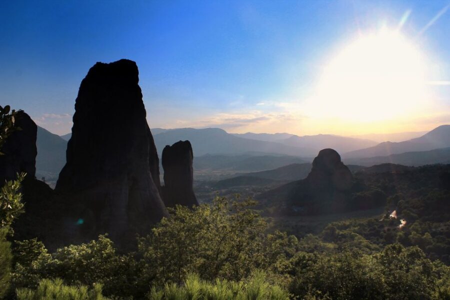 From Athens: Delphi and Meteora 2-Day Tour with Hotel - Key things I’d put at the top