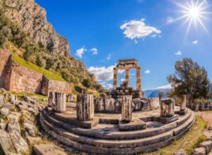 From Athens: Delphi Full Day V.R. Audio Guided Tour - VR and audio at the ruins: how to use the tech without getting stuck