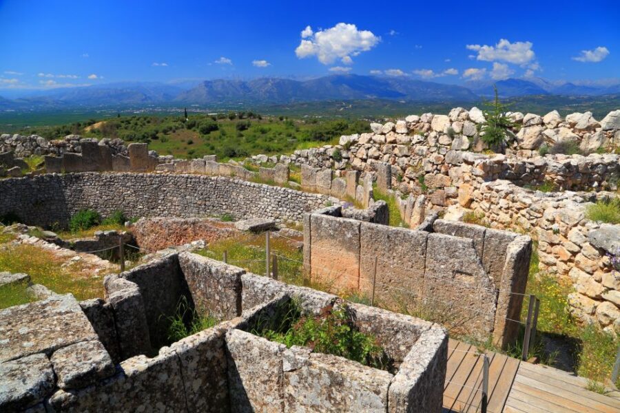 From Athens: Explore Ancient Greece 4-Day Tour - Day 4: Meteora Monasteries, Byzantine Icons, and the Return Past Leonidas