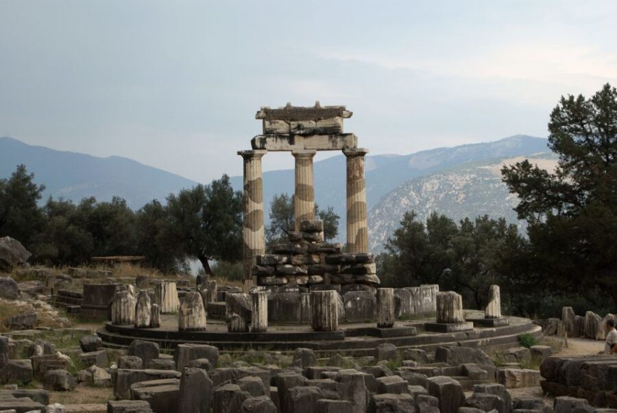 From Athens: Private Delphi and Thermopylae Guided Day Trip - Quick hits before you go
