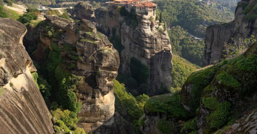 From Kalambaka or Kastraki: Midday Meteora Tour - The minivan ride: comfort, Wi‑Fi, and a small-group vibe